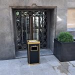 Coș de gunoi cu scrumieră SMH9431, 25L, auriu-negru, design elegant