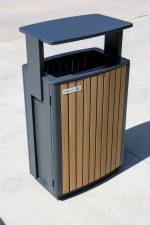 Coș de gunoi urban ATLAS 70 din oțel galvanizat cu finisaj lemn PS – capacitate 70 L - imagine 2