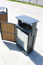 Coș de gunoi urban ATLAS 70 din oțel galvanizat cu finisaj lemn PS – capacitate 70 L - imagine 9