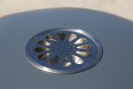 Coș de gunoi cu scrumieră ZAVORA 221, gri, oțel galvanizat și lamele WPC, 65L - imagine 4