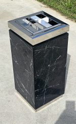 Coș de gunoi cu scrumieră, Bellagio, marmură neagră și inox, 22L  – 30 x 30 x 74 CM - imagine 3